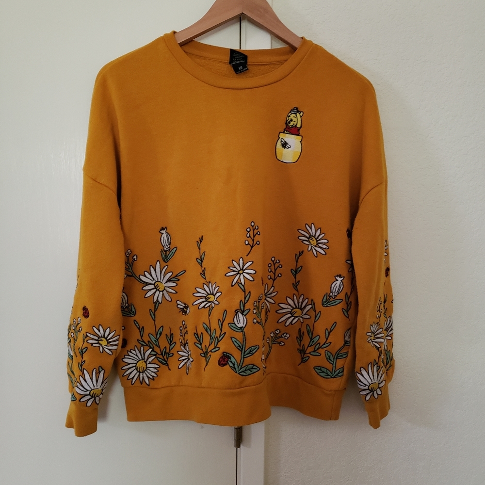 Disney Winnie the Pooh Wildflower sweater size xs